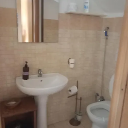 Achirina * צ'יסטרנה די לטינה